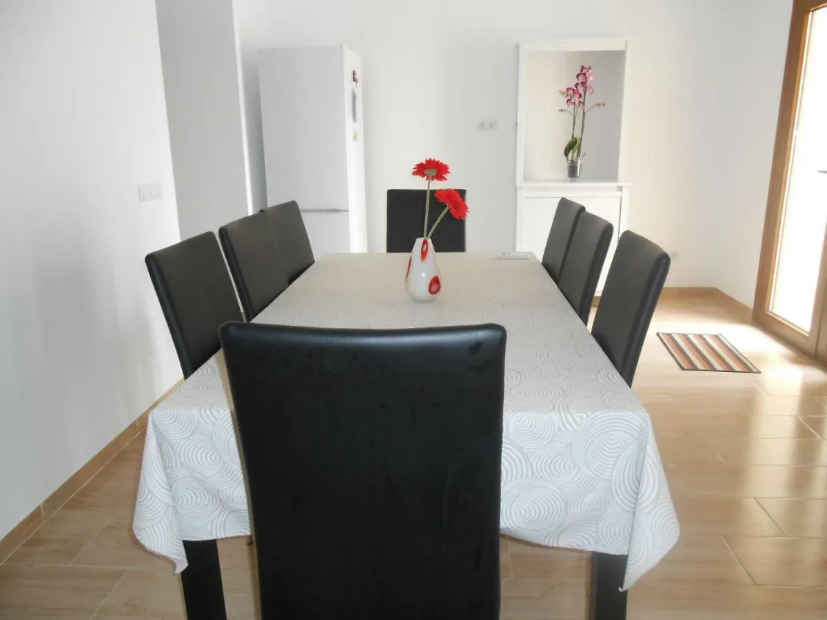 בית נופש קמפנט Casa Lluna ספרד